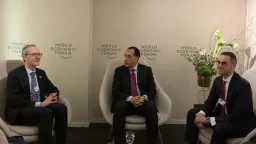 رئيس الوزراء يبحث مشاريع الطاقة...