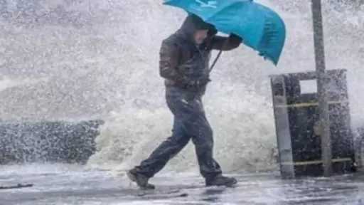 تحذيرات عاجلة بسبب العاصفة إيوين.....