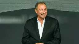 الخطيب يضع اللمسات الأخيرة للصفقة...