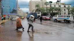 أمطار وشبورة كثيفة على هذه...