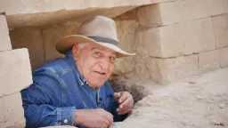 اسأل عالم آثار.. ندوة لزاهي...