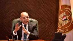 وزير العمل: نوفر طلبات للعمل...