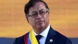 انقسام عميق.. الرئيس الكولومبي يطالب...