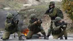 جيش الاحتلال يطلق النيران على...