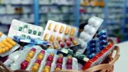سحب الأدوية منتهية الصلاحية من...