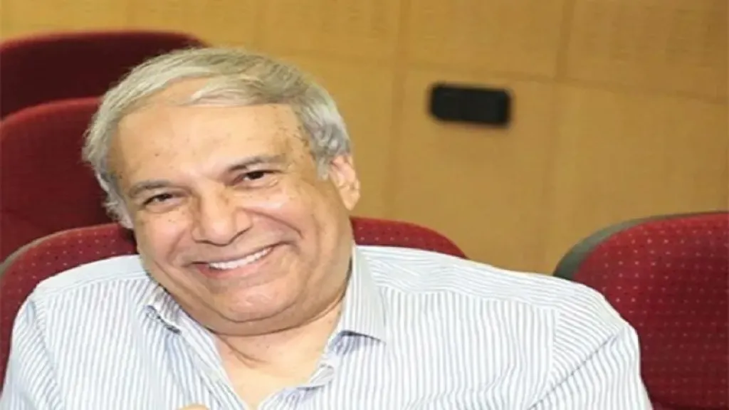 عمرو دوارة