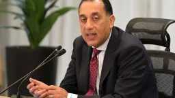 رئيس الوزراء يكشف مفاجأة حول...