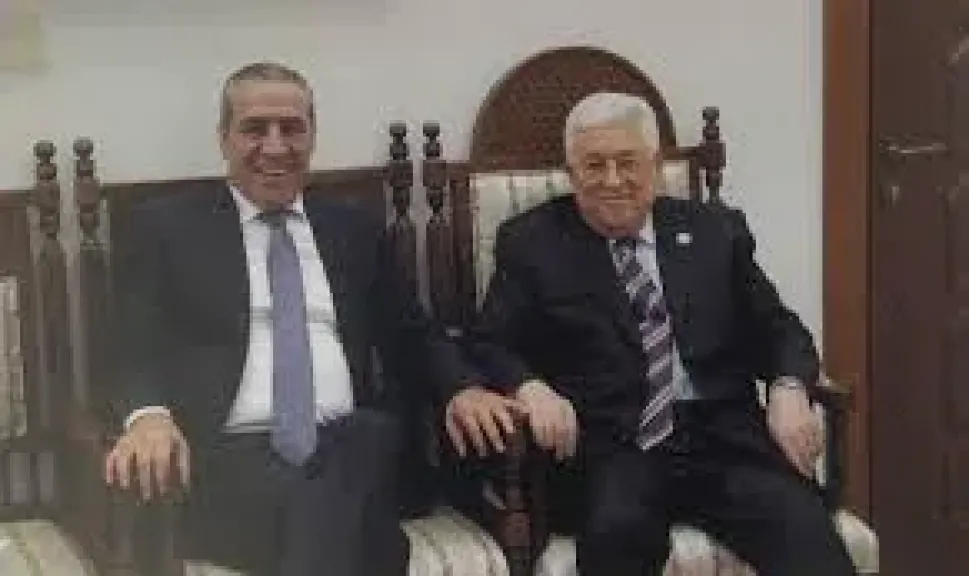 محمود عباس وحسين الشيخ