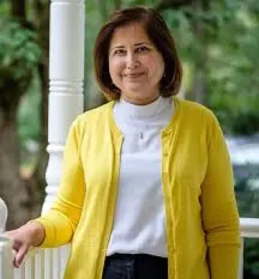 غزالة هاشمي