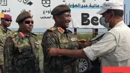 البرهان يستقبل الرئيس الإريتري في...